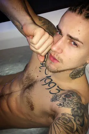 ปกนิยาย น้องชายพี่สะใภ้  Y