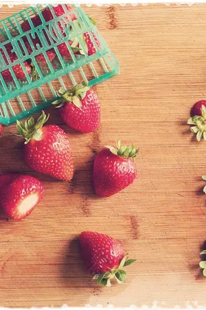 ปกนิยาย [Fic infinite] Strawberry Chaser หนียังไงผมก็ไม่ปล่อยคุณ!