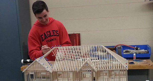 Jeremy Finn เด็กหนุ่มผู้ฝันอยากจะเป็นสถาปนิก สร้างโมเดลบ้านจากไม้ไอติม  8,000 แท่ง | Dek-D.Com