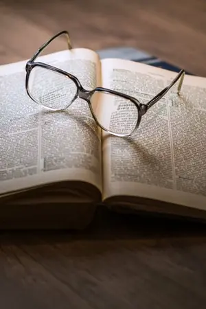 ปกนิยาย หนังสือเล่มเก่า