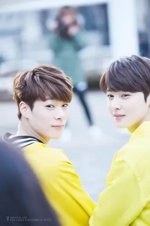 ปกนิยาย Youniverse CHA EUNWOO x MOONBIN [OS/SF] by Starryx.night