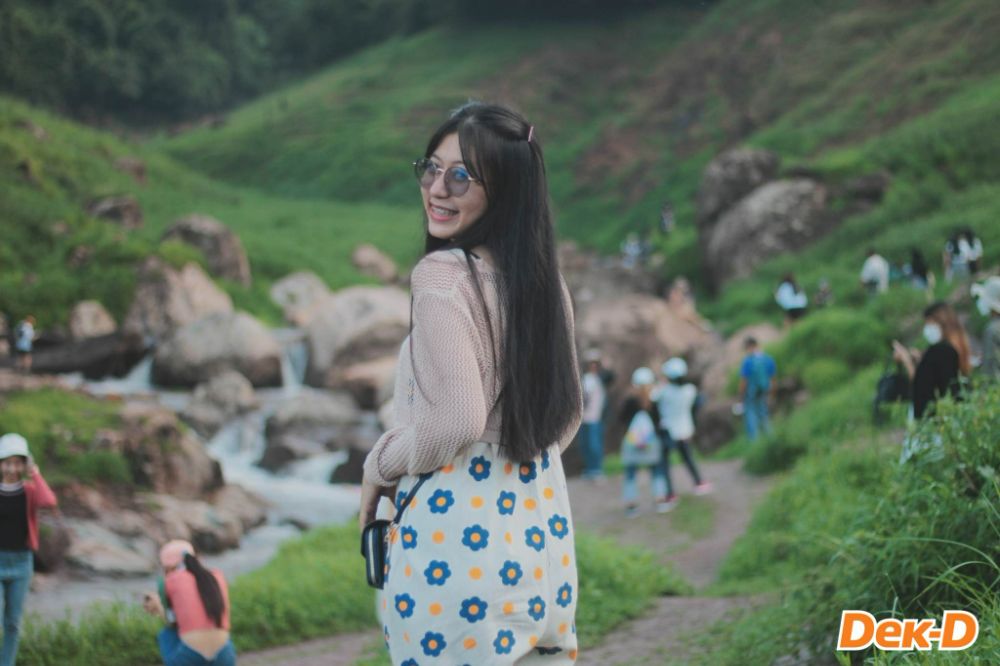 น้องฟ้าใส เจ้าของนามปากกา “ซ่งอู๋ซวง”