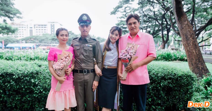 นักเขียนและครอบครัว