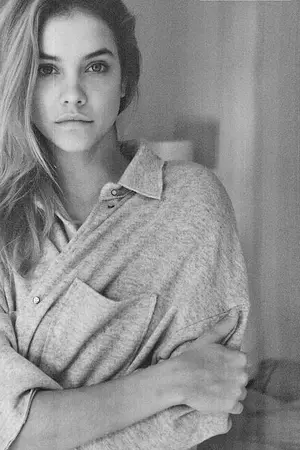 ปกนิยาย She's my doll [ Cara X Barbara X Stella X Kendall ]