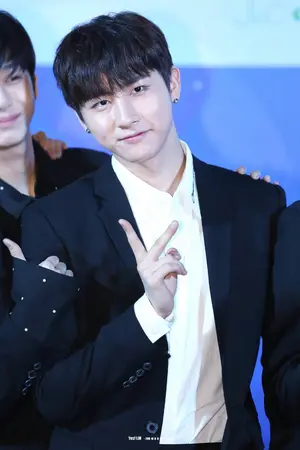 ปกนิยาย [FIC MONSTA X x YOU] Former and change