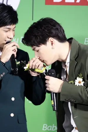 ปกนิยาย ✿ Pleasant Scent ✿ ( Singto X Krist )