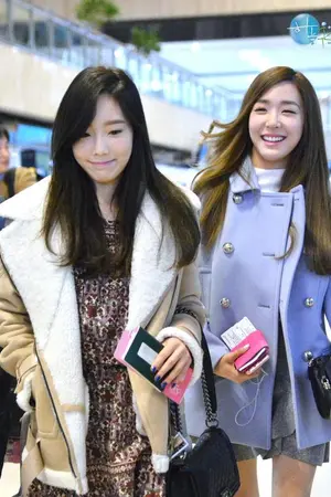 ปกนิยาย Do you love meรักฉันได้ไหมเธอ? (SNSD Taeny)