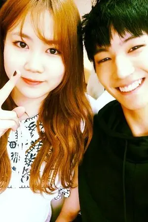 ปกนิยาย สาวน้อยสองบุคลิกกับเพื่อนร่วมค่าย [JB GOT7& Jimin 15&]