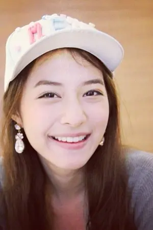 ปกนิยาย แม่หมอออนไลน์กับดาราตัวร้าย (งดเข้าอ่าน)