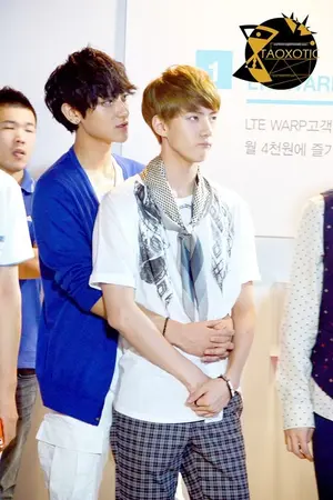 ปกนิยาย รุ่นพี่รักผมเถอะนะครับ