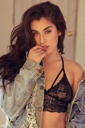 ปกนิยาย Expectations- Lauren Jauregui แปลเพลง