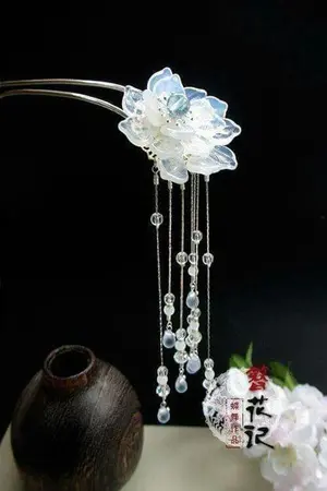 ปกนิยาย สายรุ้งของหยกขาว