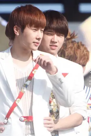 ปกนิยาย [Fic Infinite] who's beyonds {Sungkyu X Woohyun}