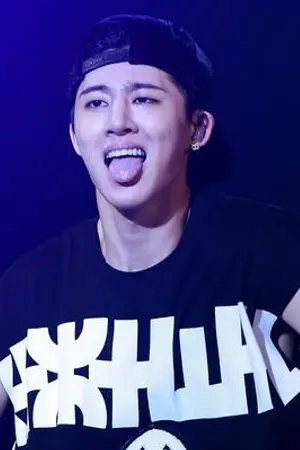 ปกนิยาย Ikon x You  You're my secret.