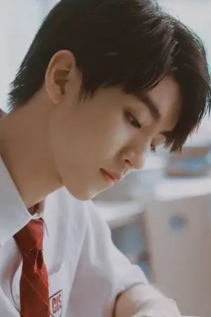 ปกนิยาย Only Look At Me [ JUNKAI X YOU ]