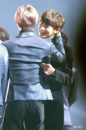 ปกนิยาย Broken (Chanhun ft.exo)