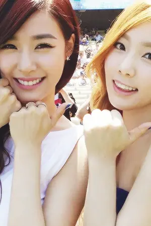 ปกนิยาย 2 In 1 love รักนี้ของสองเรา yuri snsd