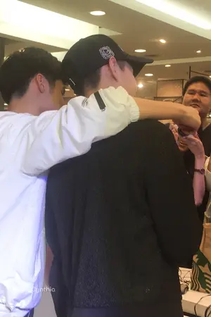 ปกนิยาย คิดว่าเขาใช่แต่ยังไงก้ต้องมึง {บูมพีค}