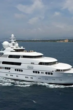 ปกนิยาย GRAND SNOW YACHT