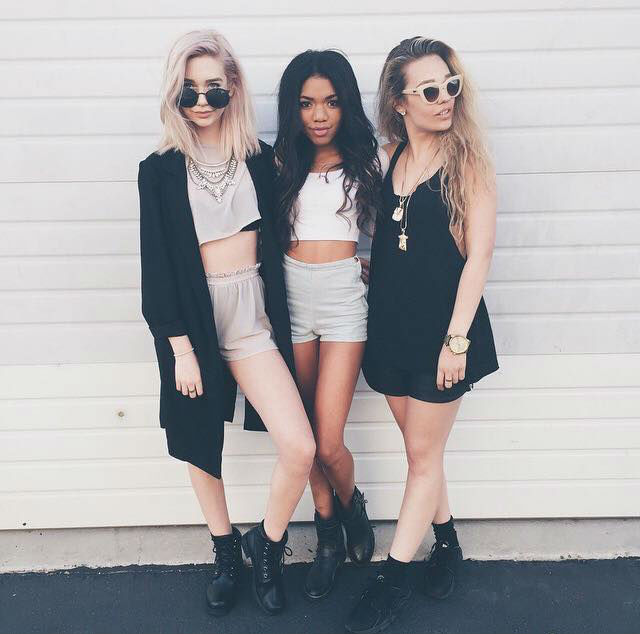 รายการ 91+ ภาพพื้นหลัง แต่งตัวสไตล์อเมริกัน ผู้หญิง อัปเดต