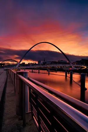 ปกนิยาย สะพานข้ามสนธยา