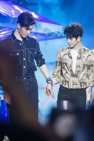 ปกนิยาย เ คี ย ง กั น