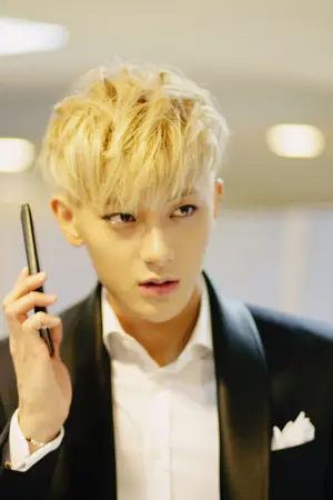 ปกนิยาย พี่ว๊ากจำเป็น KrisTao