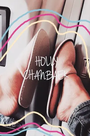 ปกนิยาย HOLLY [CHANBAEK]