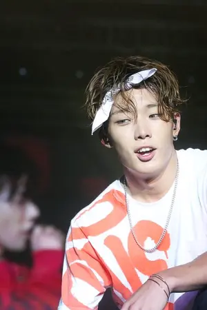 ปกนิยาย เจ้าของหัวใจของนายแร็ปเปอร์ iKONxYOU