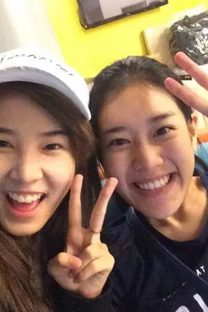 ปกนิยาย รักนี้เพื่อเธอ (ก้อยดาว)(เบลล์ฝน)(ขวัญสไปร์ท)(ฟรังแพรวาเหนิง)(yuri)(end)