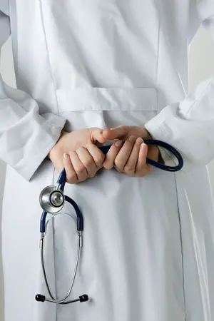 ปกนิยาย LZONE โซนรักวุ่นรักฉบับนายแพทย์ (BL)