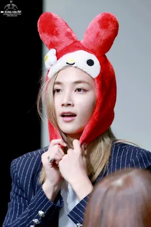 ปกนิยาย －SEVENTEEN ▼HR YOON JEONGHAN。