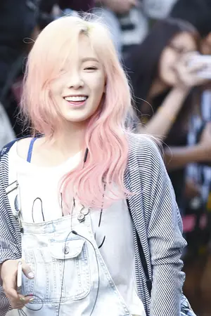 ปกนิยาย • HOT PINK • [Baekhyun x Taeyeon]