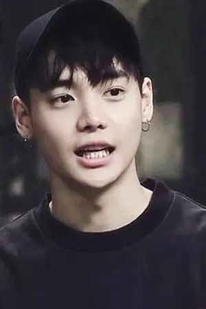 ปกนิยาย ' เ พื่ อ น  ห รื อ .... '