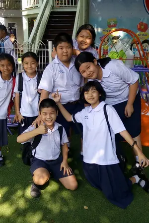 ปกนิยาย กิง ก่อง แก้ว เพื่อนกันตลอดไป