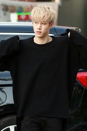 ปกนิยาย Please love me  อปป้าเย็นชา  (mark x you)  feat.got7