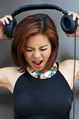 ปกนิยาย ตนบ้าที่รัก เรื่องราวของธาราทิพย์