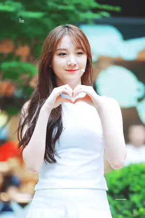 ปกนิยาย Fan site [You X Kim Minkyeong]