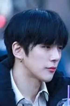 ปกนิยาย ALPHA-B เพื่อนพี่จะเอาเท่าไหร่