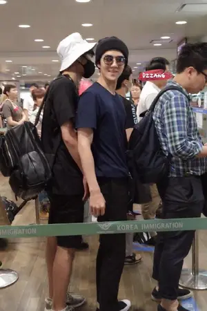 ปกนิยาย SEHUN X YOU  Fans Dream.