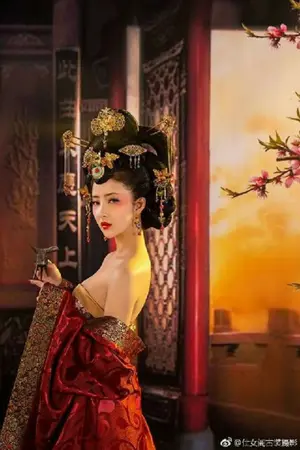 ปกนิยาย ฮวาชิงชิง บุปผาเหนือบัลลังก์มังกร