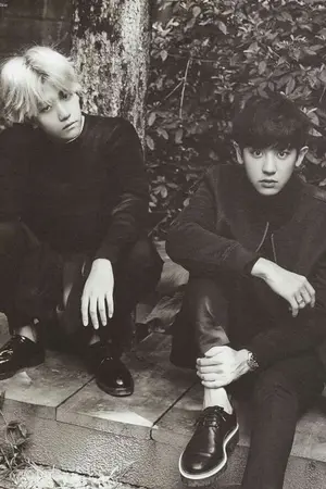 ปกนิยาย Dark Light คุณคือสิ่งมหัศจรรย์ของผม [ Chan x Baek ]