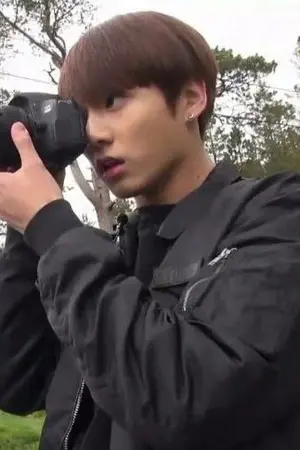 ปกนิยาย [KOOKV] ตากล้องของแทฮยอง