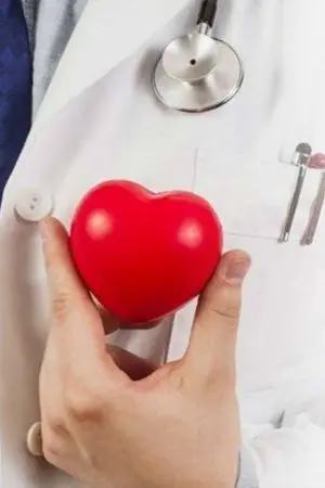 ปกนิยาย mind's babe... บอกเธอทีว่าผมไม่ใช่เกย์!  (ซีรีย์ชุด Love drug... ให้รักเป็นกาว(น์)​ใจ)​