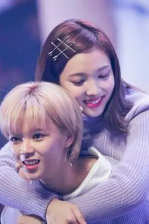 ปกนิยาย [Twice]     เธอ   ( ทูยอน )