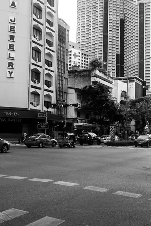 ปกนิยาย เพียงลำพัง