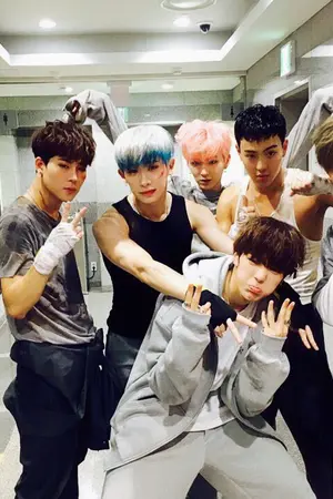 ปกนิยาย MONSTA X of the Dead