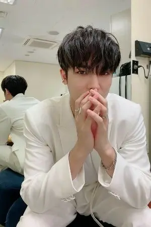 ปกนิยาย ย้อนอดีตมาเป็นแม่ของว่าที่บอยแบรนด์