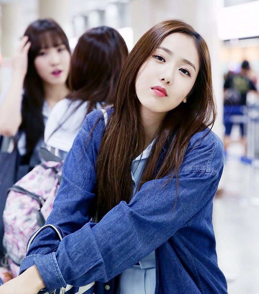 Loreanofficial. SINB GFRIEND. SINB корейская певица. Корейская мода. Корейские развлечения
