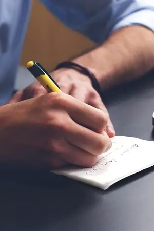 ปกนิยาย แฟนผมไม่หวานเหมือนคนอื่นเลย คนเป็นหมอทุกคนเป็นแบบนี้เหรอครับ?